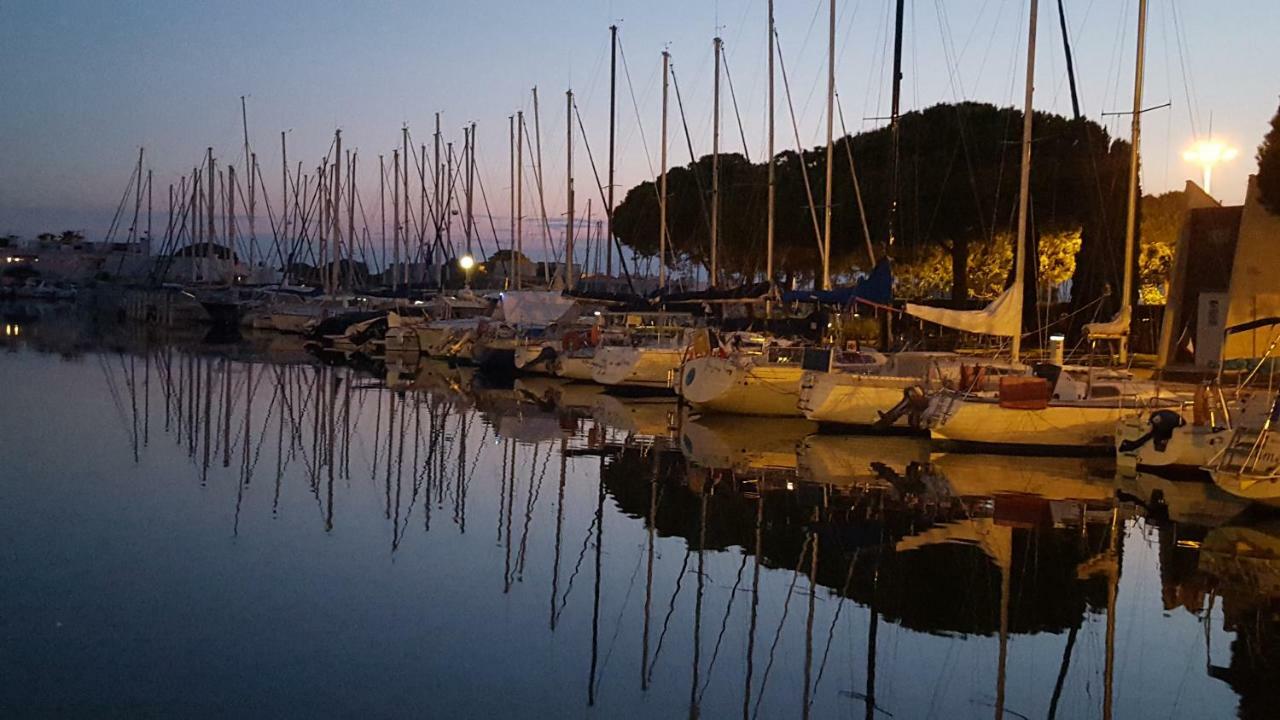 Hebergement Insolite Studio Grau Du Roi Mas Des Marines Piscine Le Grau-du-Roi Exterior foto